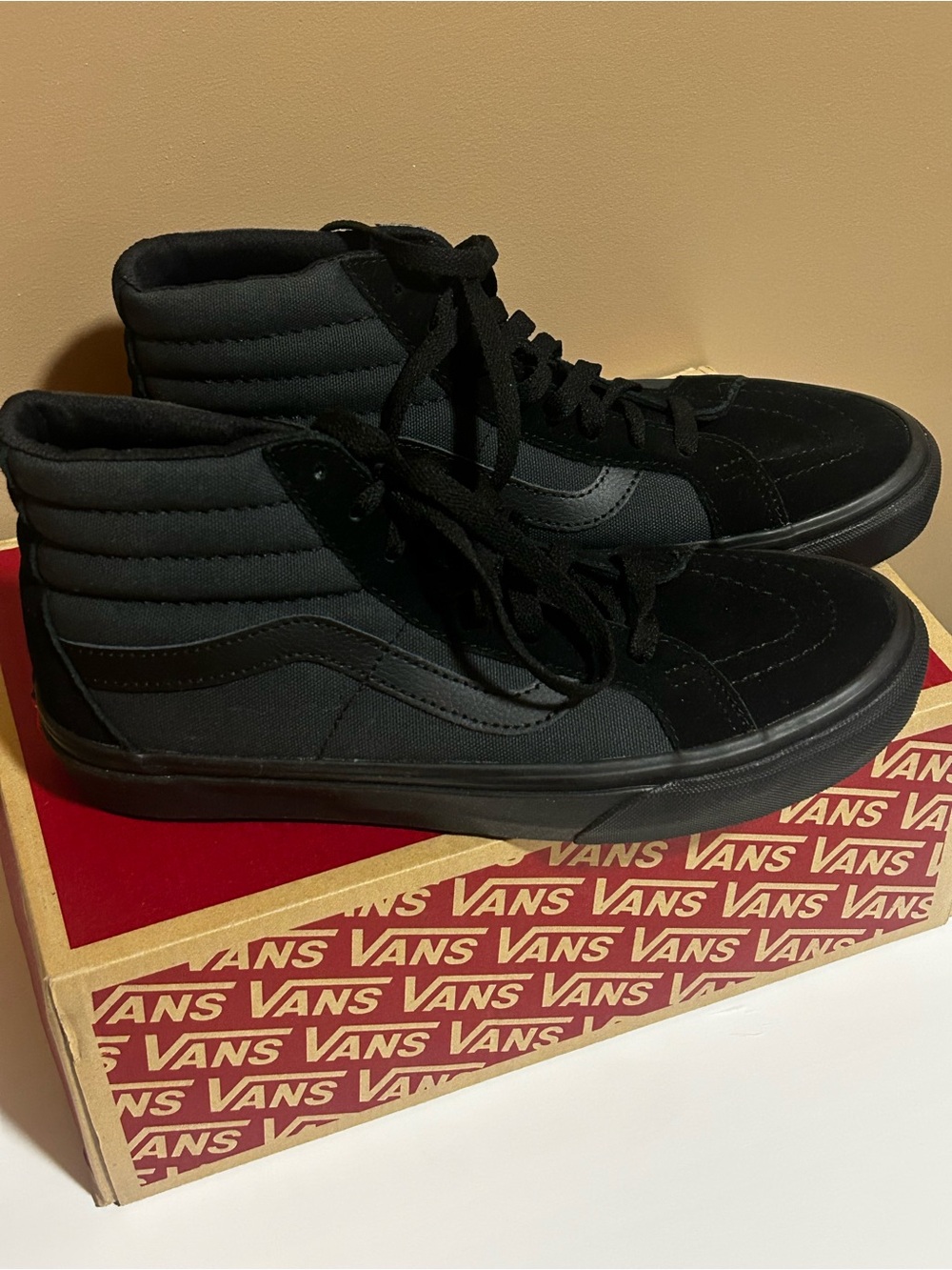 NWT Vans SK8-Hi Reissue Black High-Top Sneakers M 7.5 W 10